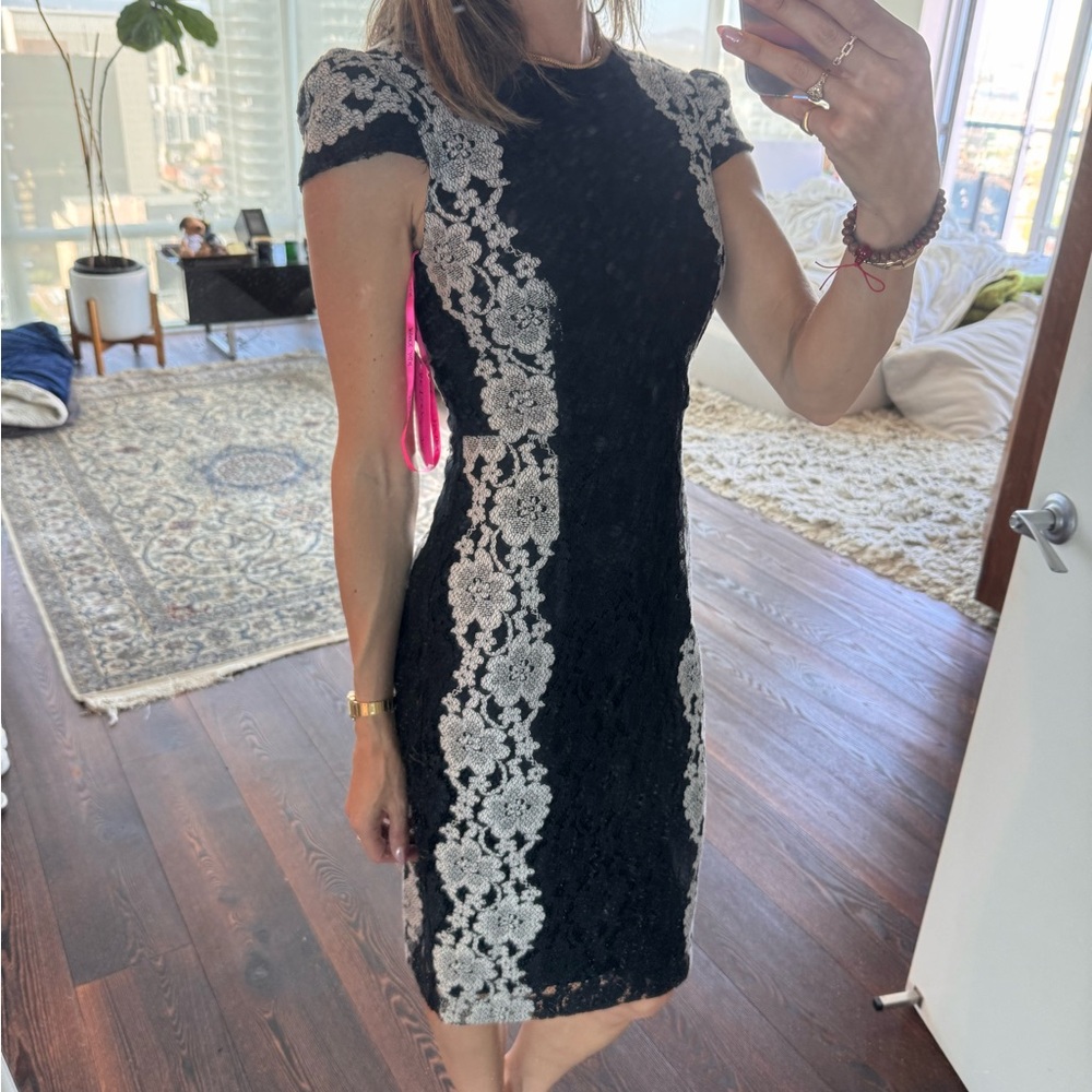 Betsy Johnson lace cocktail midi dress size 0. NWT!